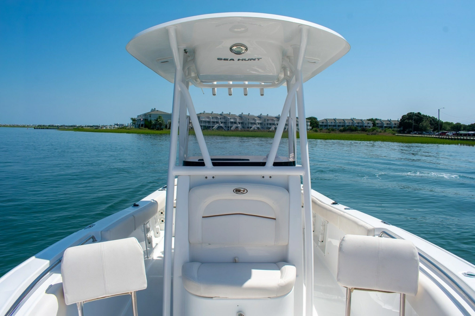2022 Sea Hunt Ultra 219