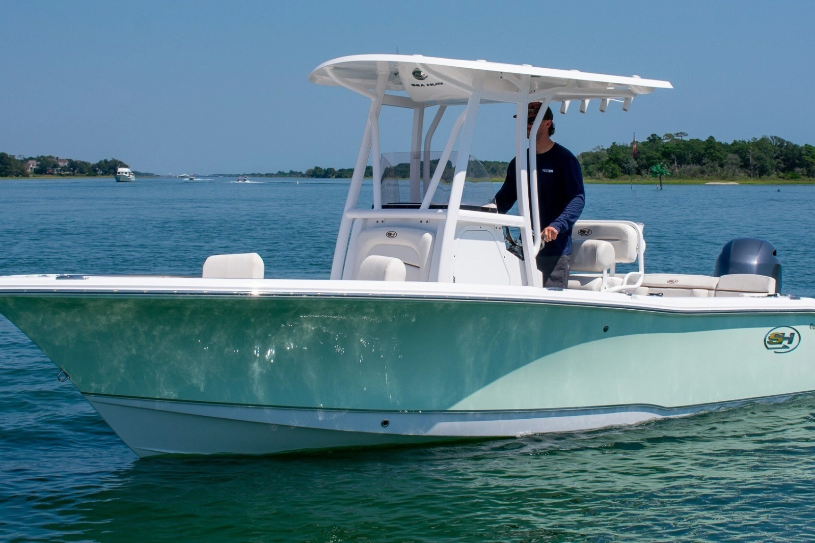 2022 Sea Hunt Ultra 219