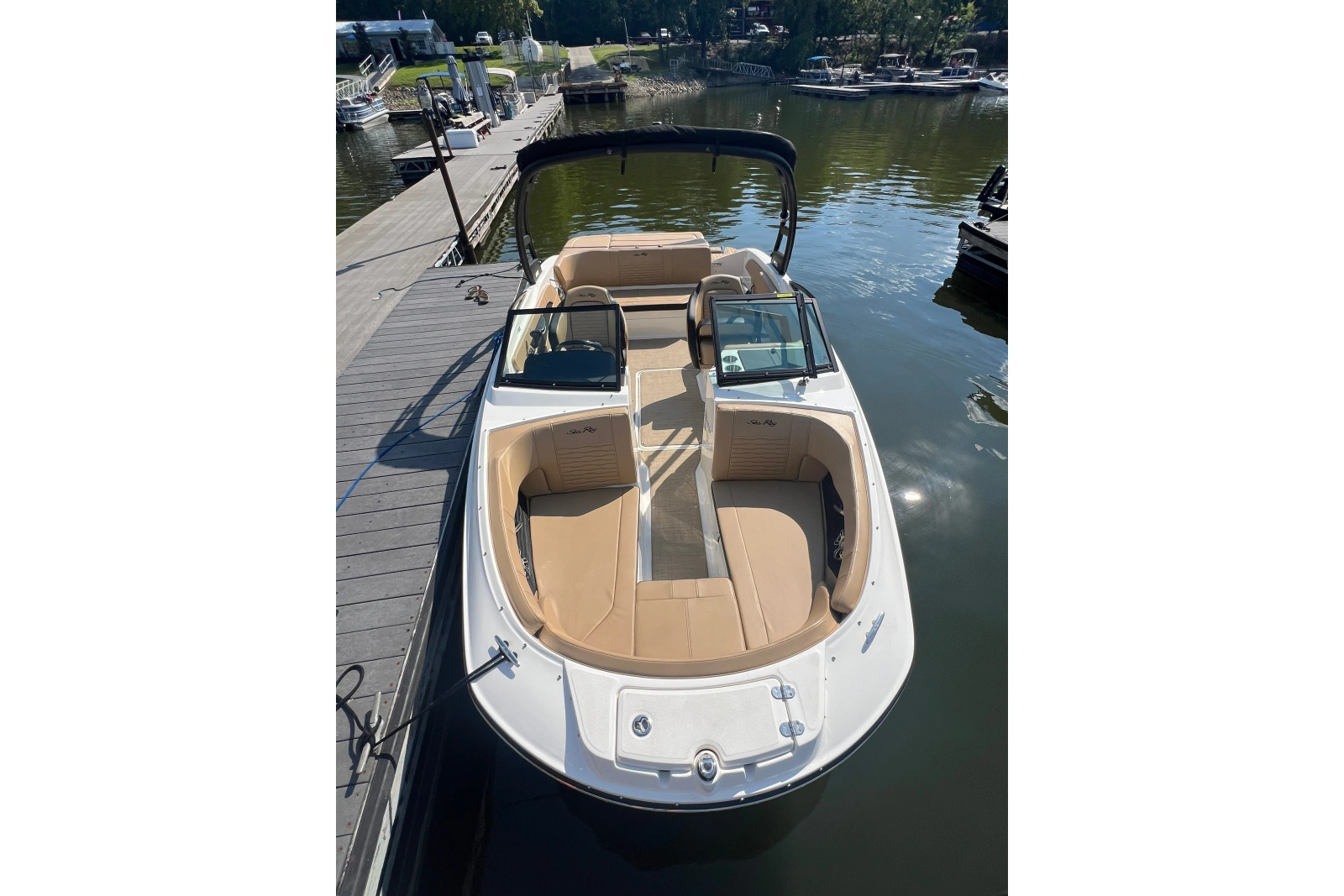 2022 Sea Ray SPX 210