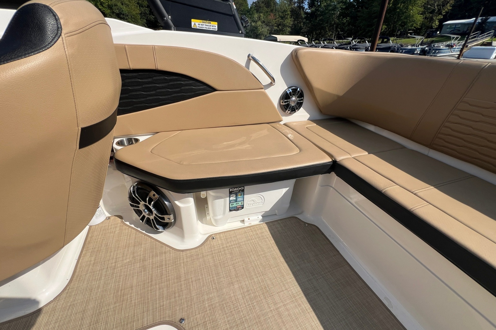 2022 Sea Ray SPX 210