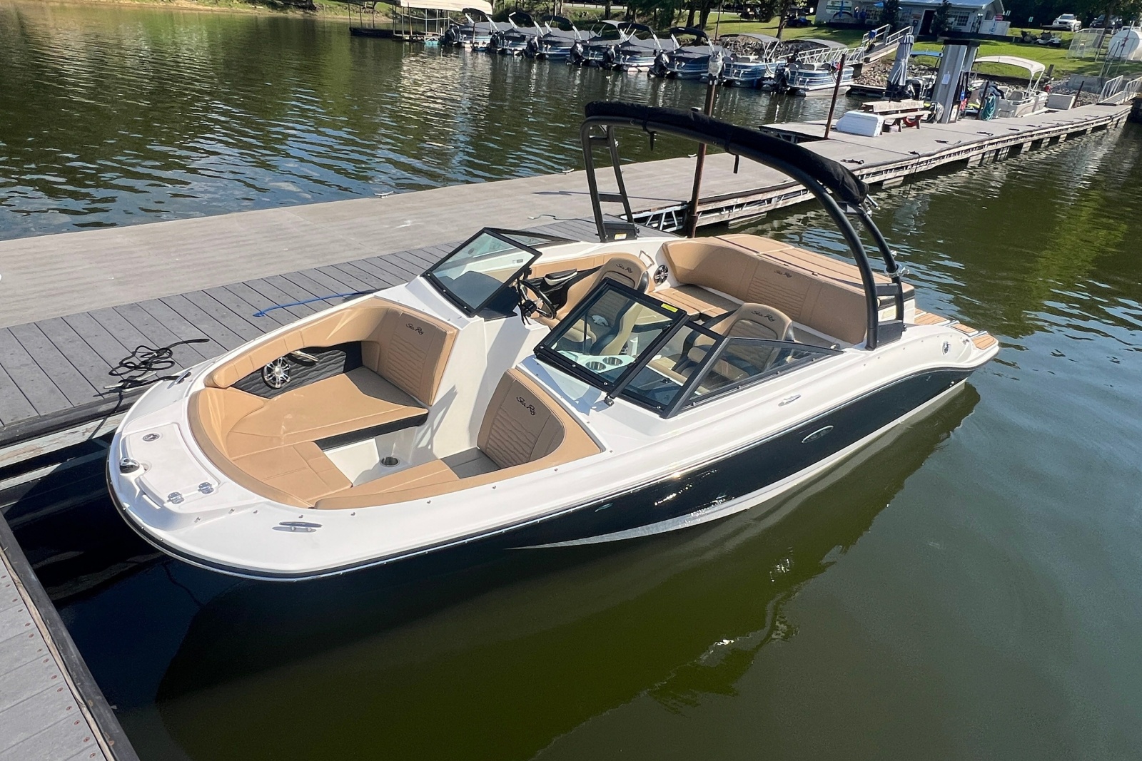 2022 Sea Ray SPX 210