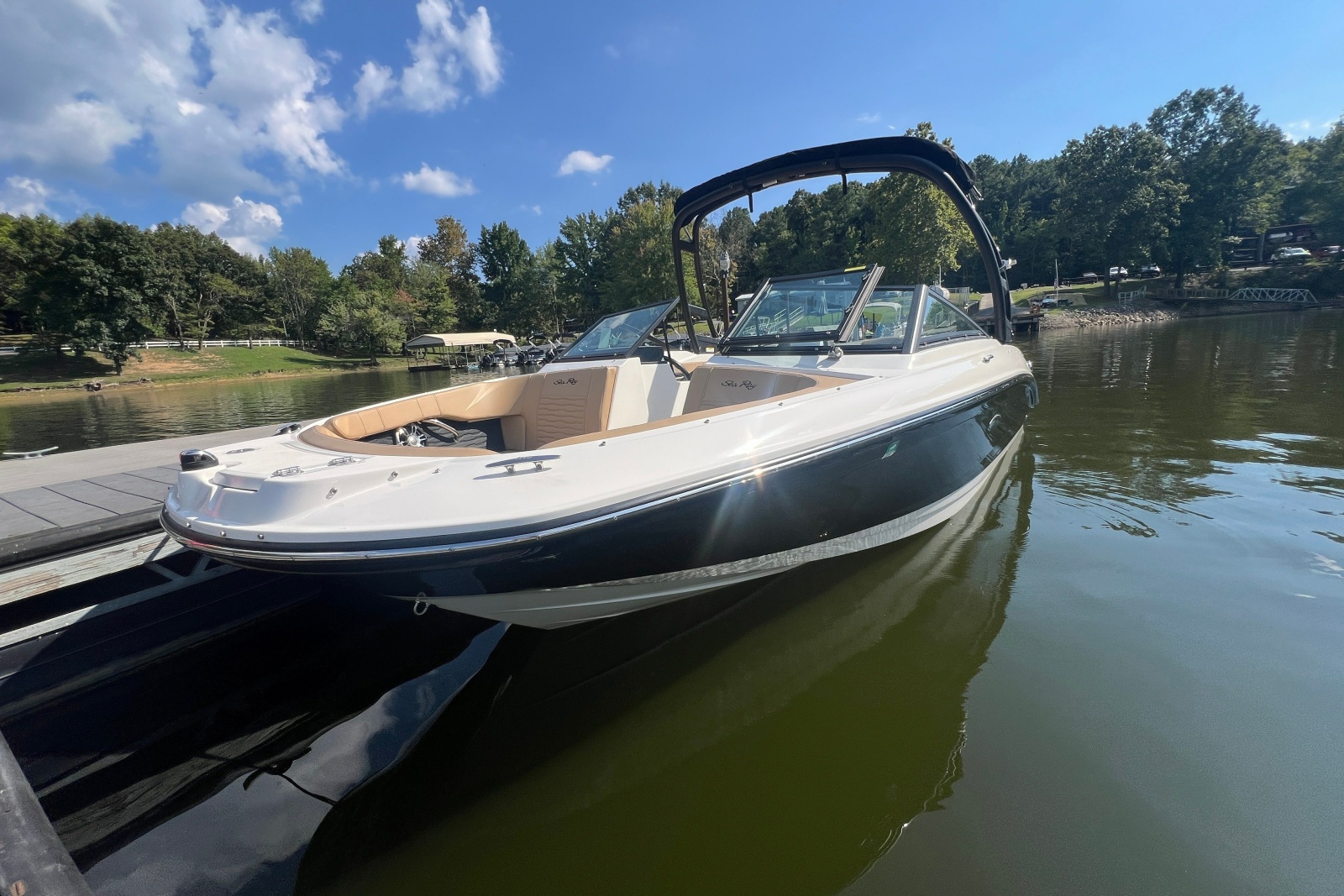 2022 Sea Ray SPX 210