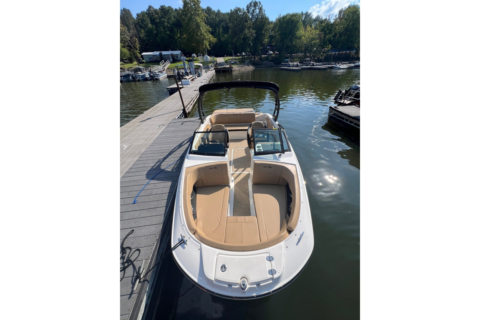 2022 Sea Ray SPX 210