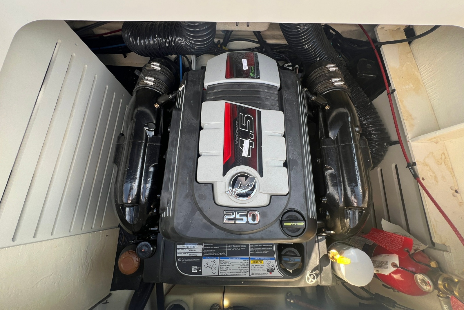 2022 Sea Ray SPX 210
