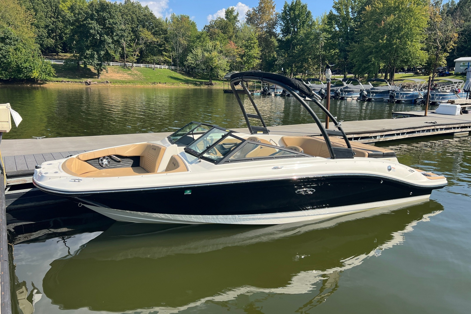 2022 Sea Ray SPX 210