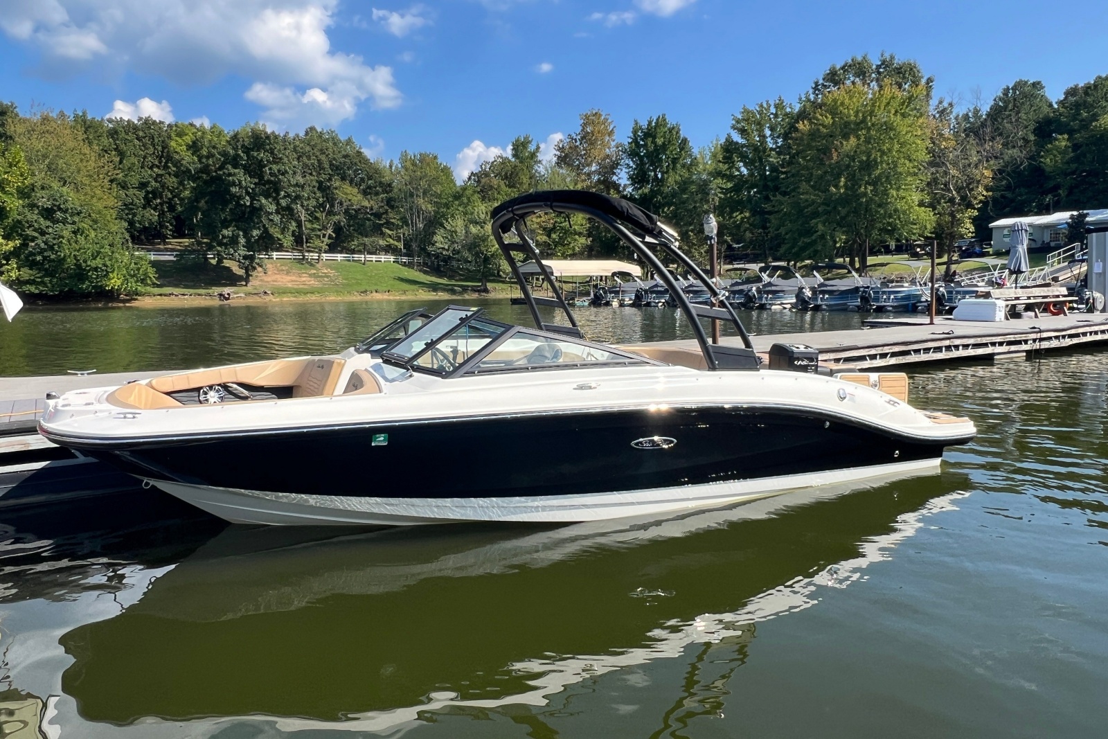 2022 Sea Ray SPX 210