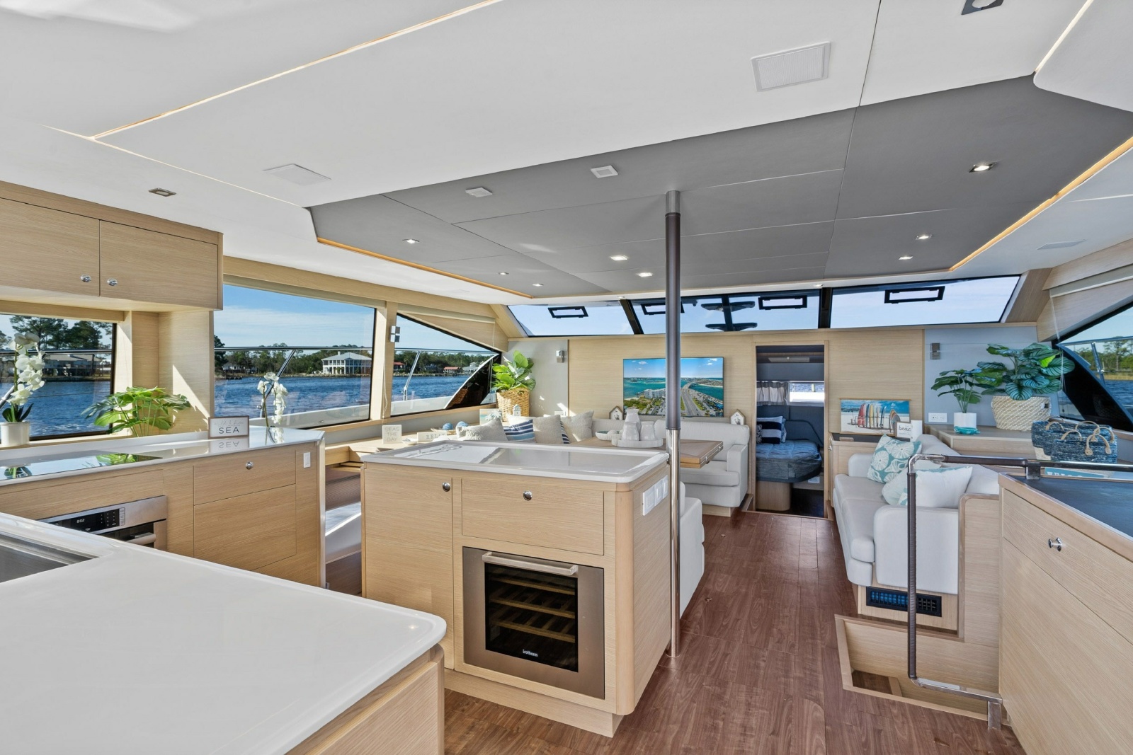 2021 Aquila 54 Yacht