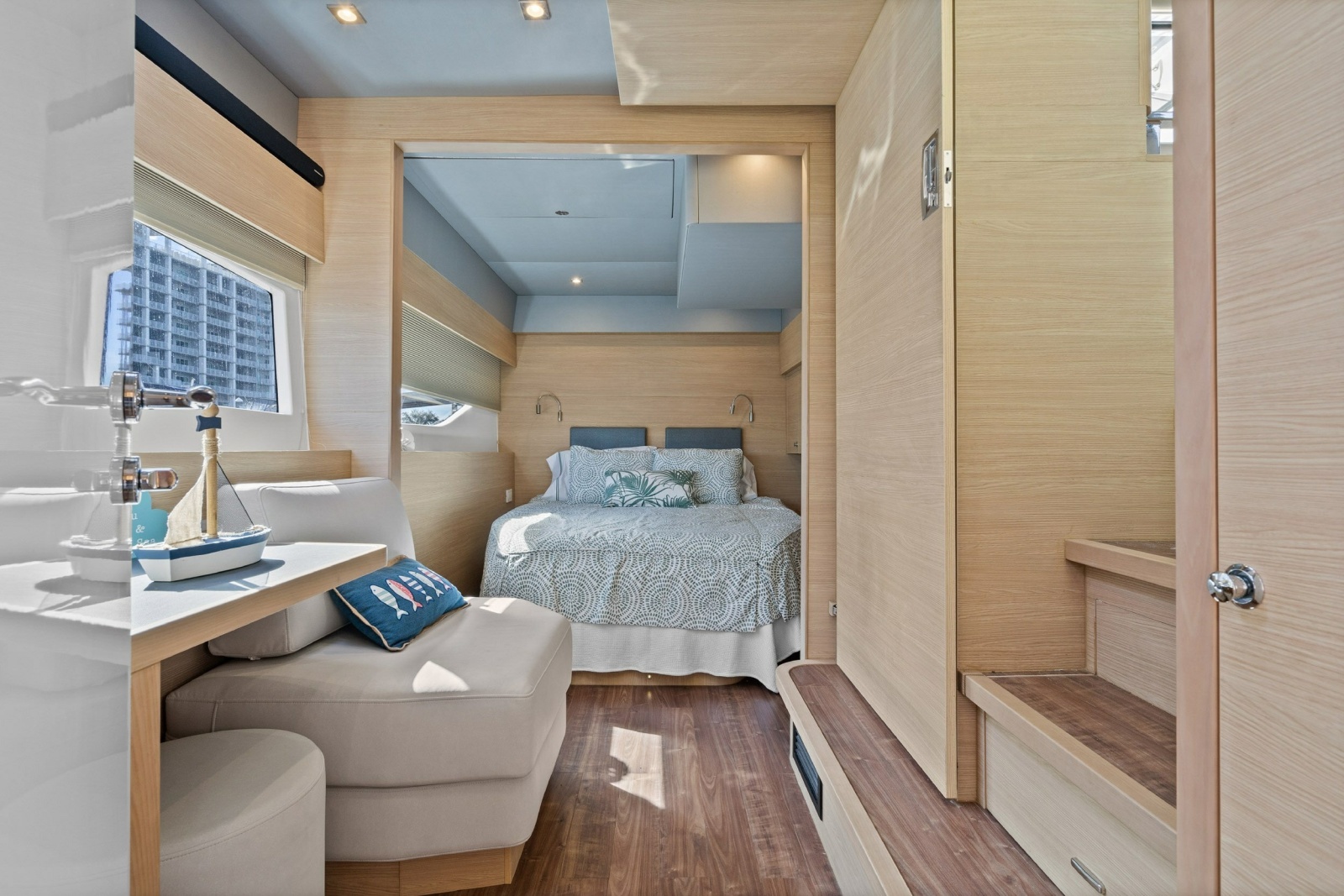 2021 Aquila 54 Yacht