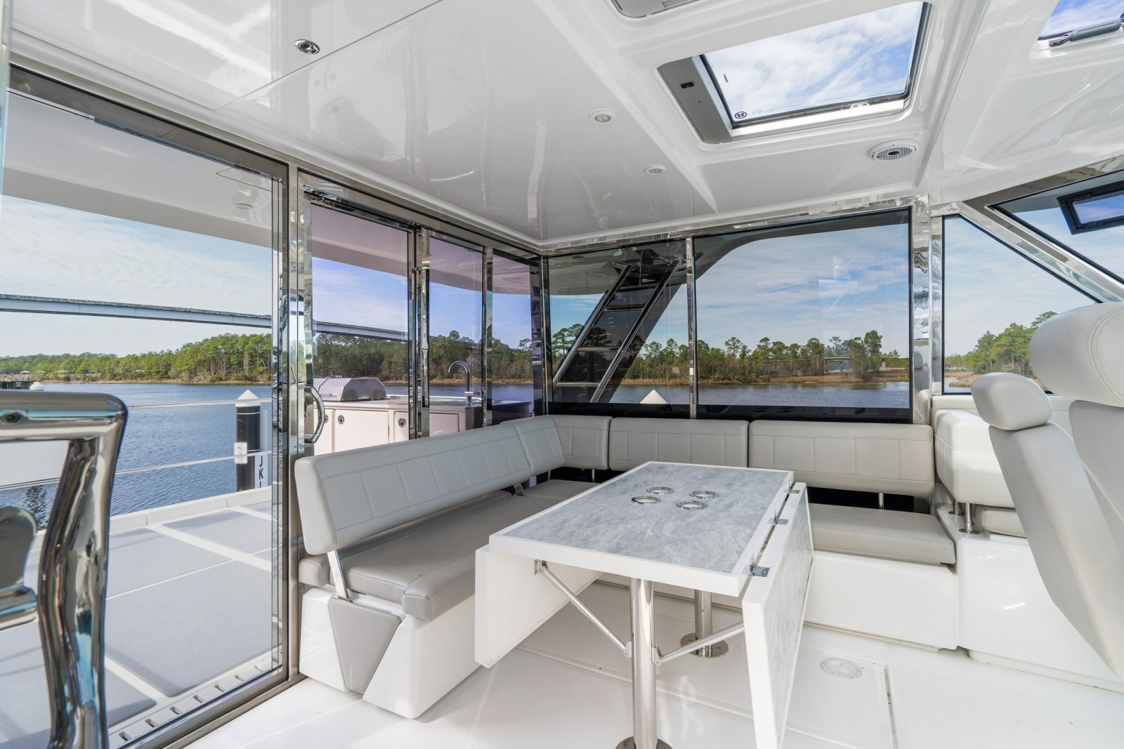 2021 Aquila 54 Yacht
