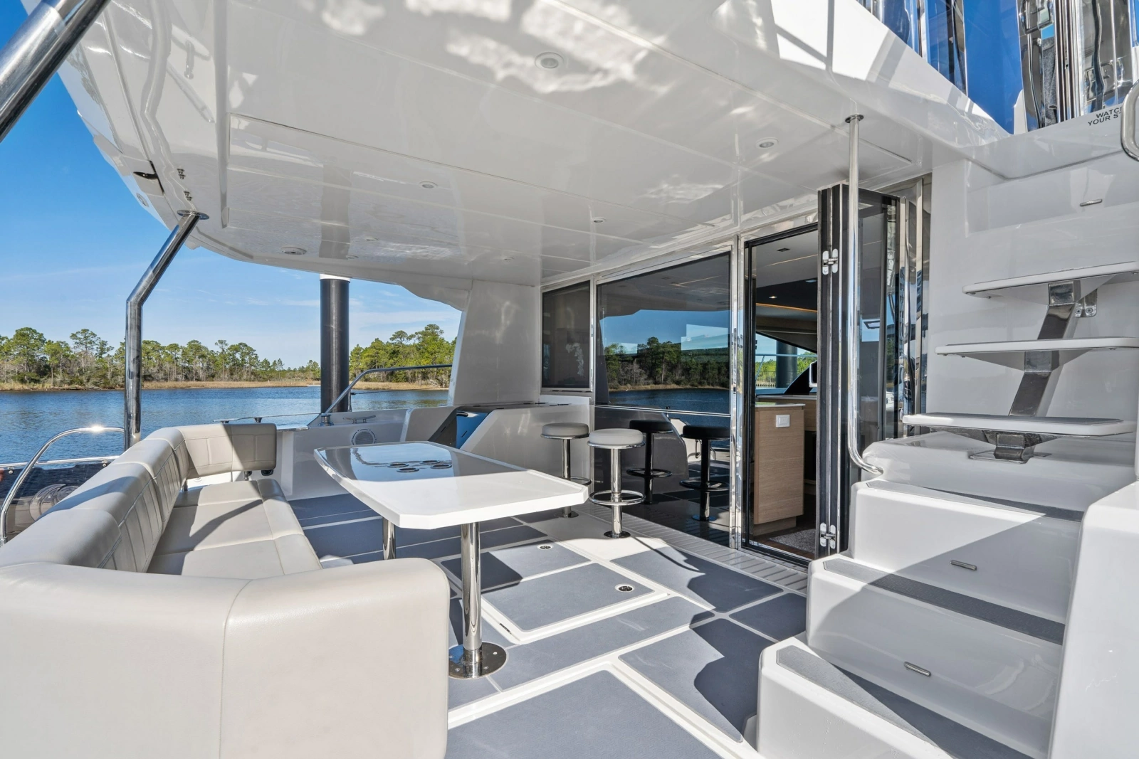 2021 Aquila 54 Yacht