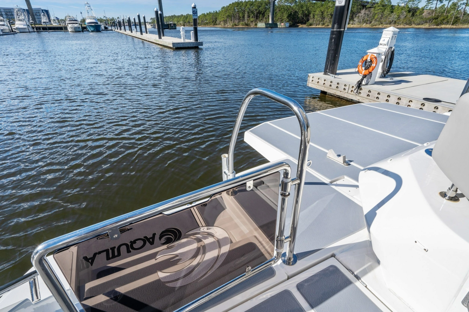 2021 Aquila 54 Yacht