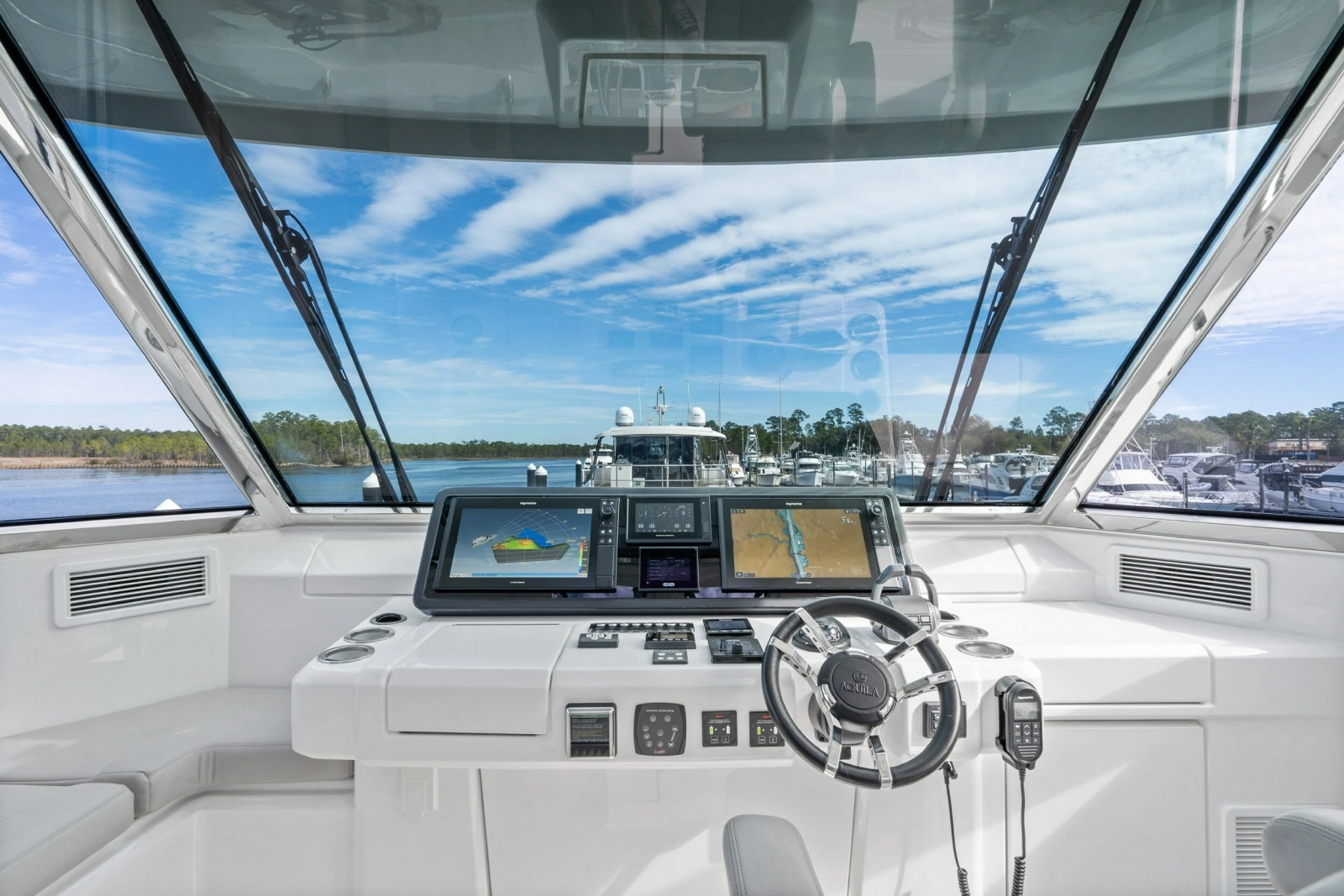 2021 Aquila 54 Yacht