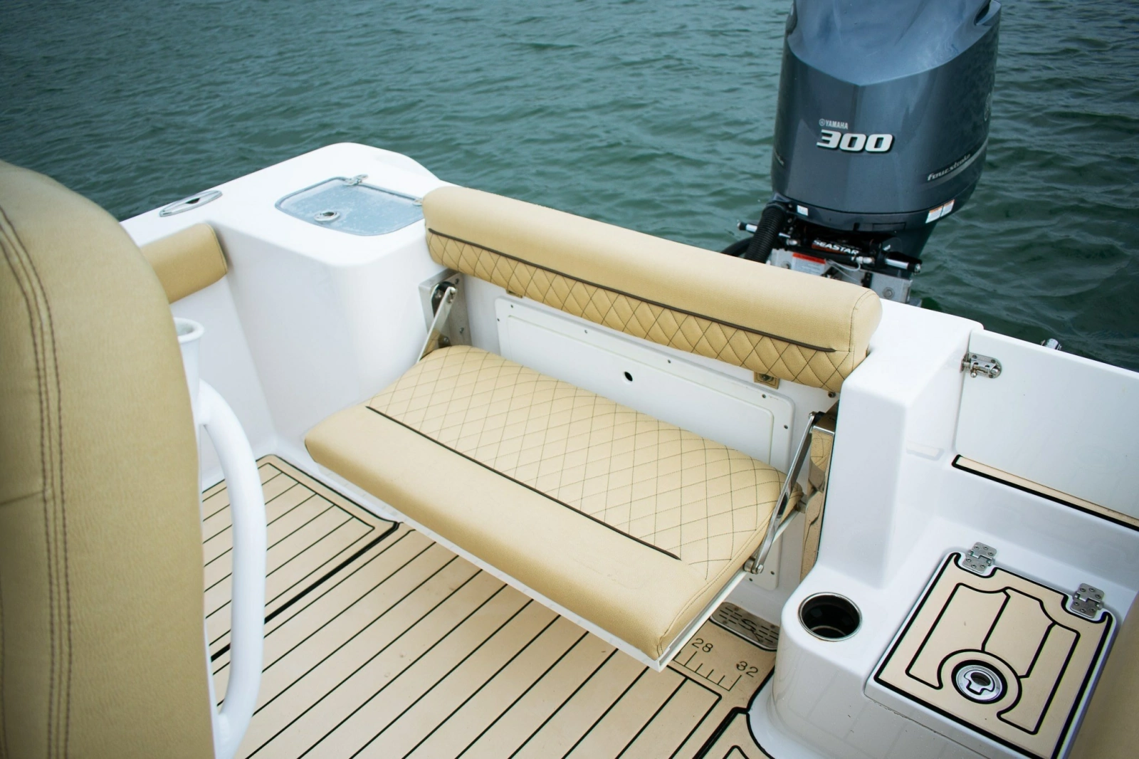 24ft Sportsman Yacht For Sale