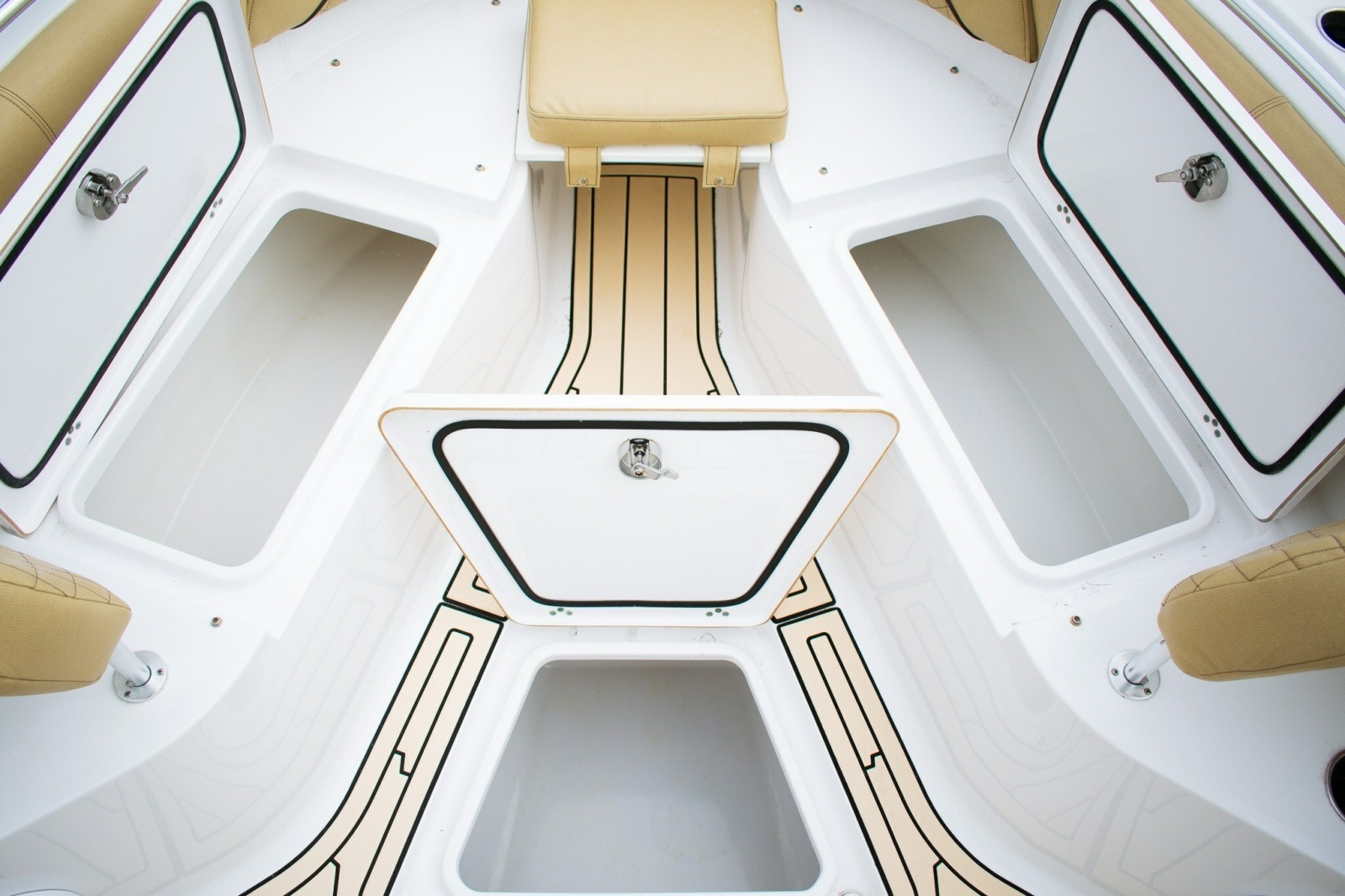 2021 Sportsman Open 242 Center Console