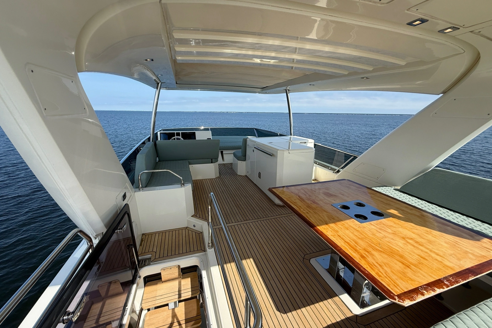 2017 Prestige 630