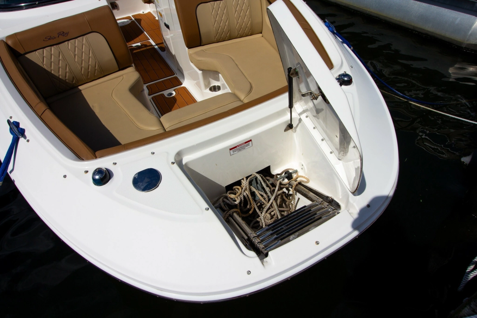 2015 Sea Ray 220 Sundeck