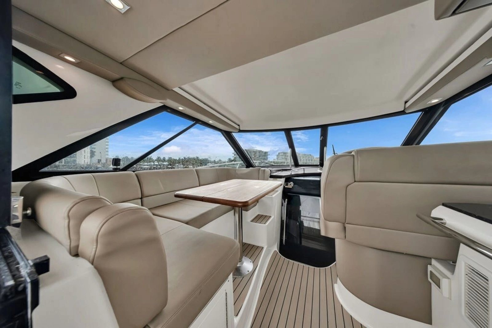 2014 Regal 42 Sport Coupe