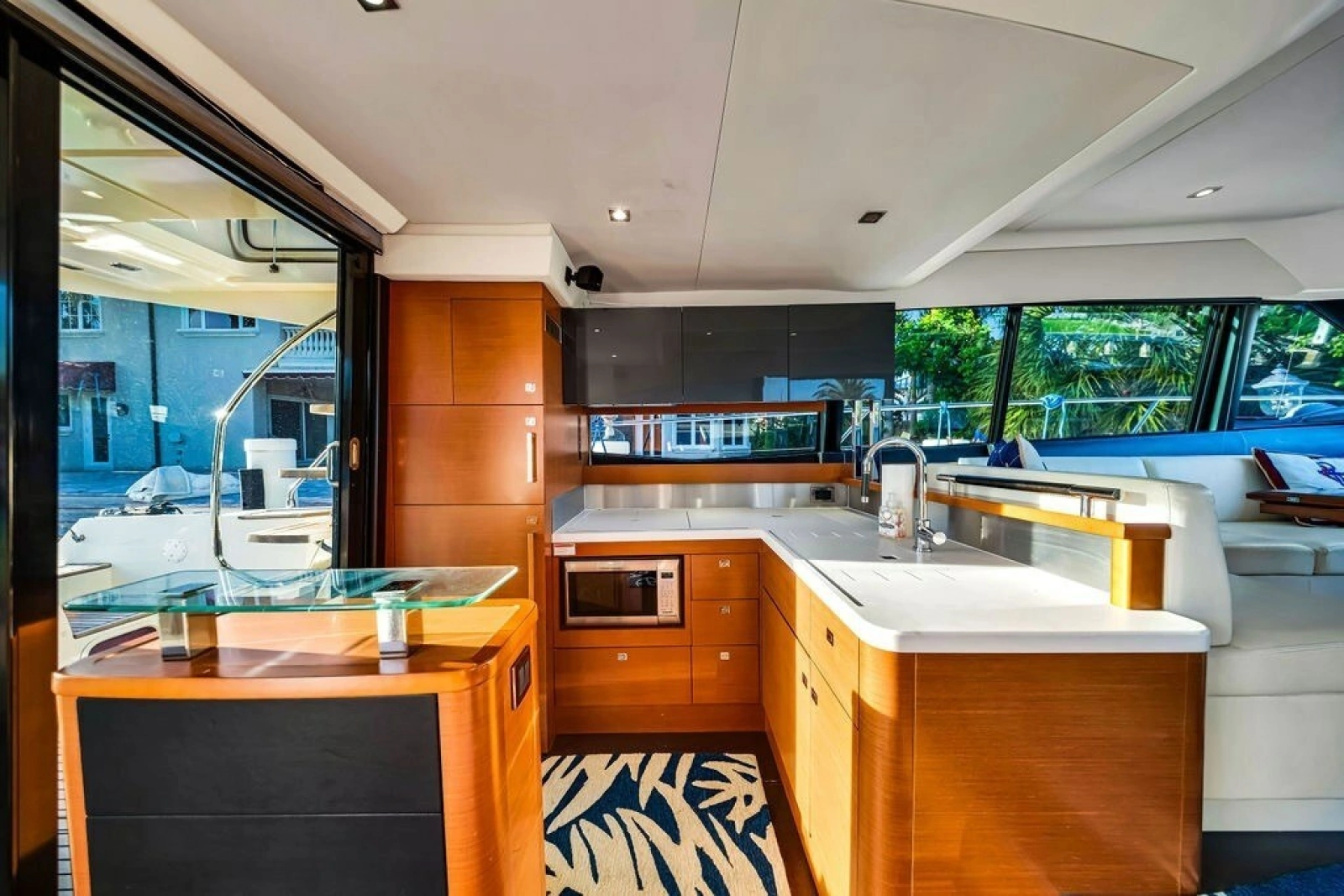 2013 Prestige 550
