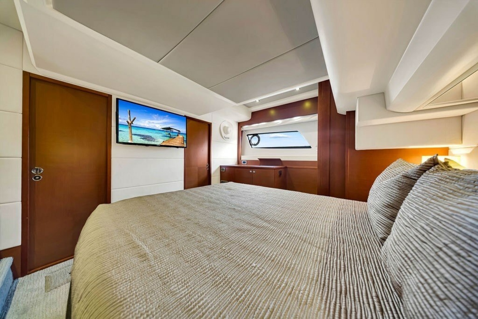 2013 Prestige 550