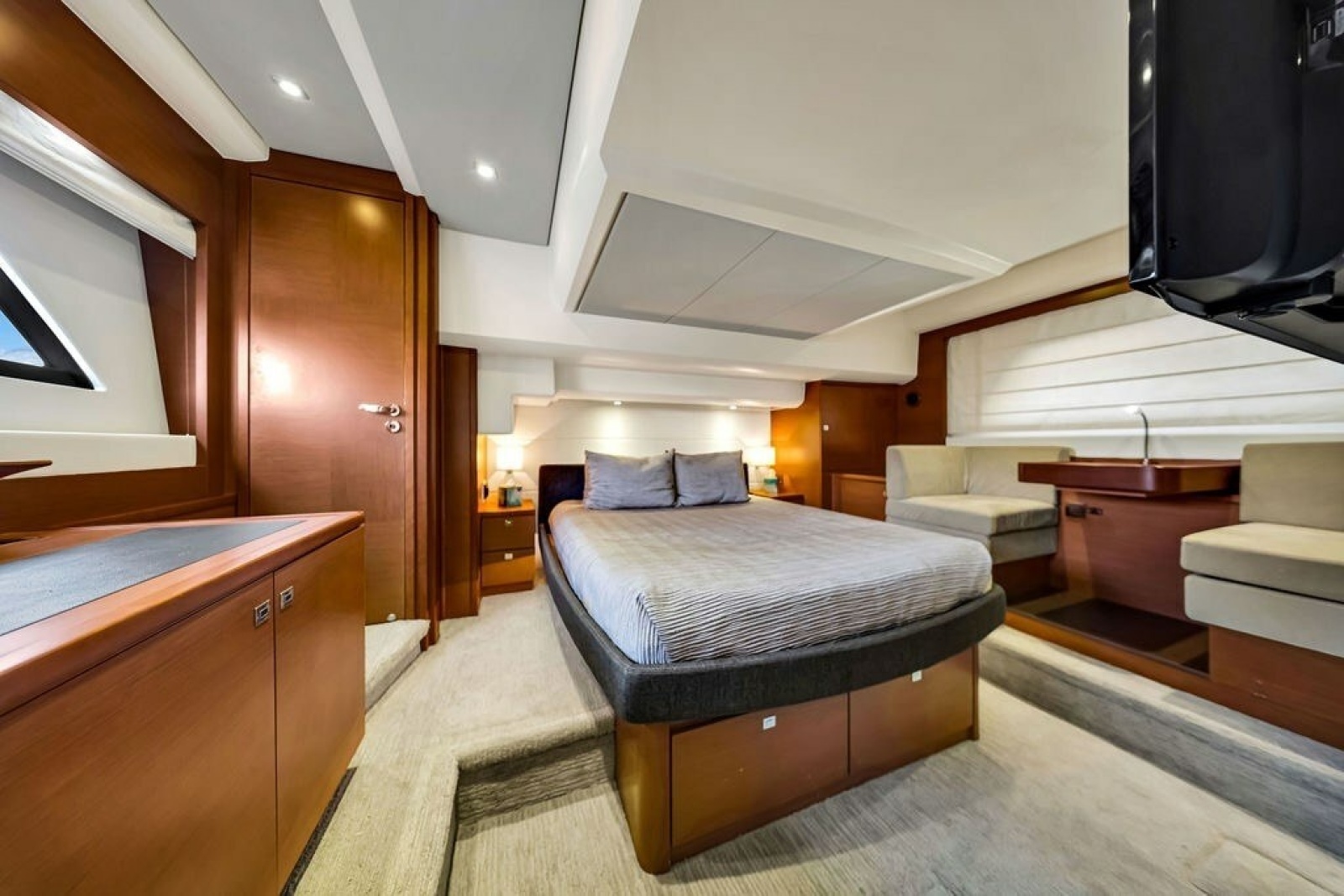 2013 Prestige 550