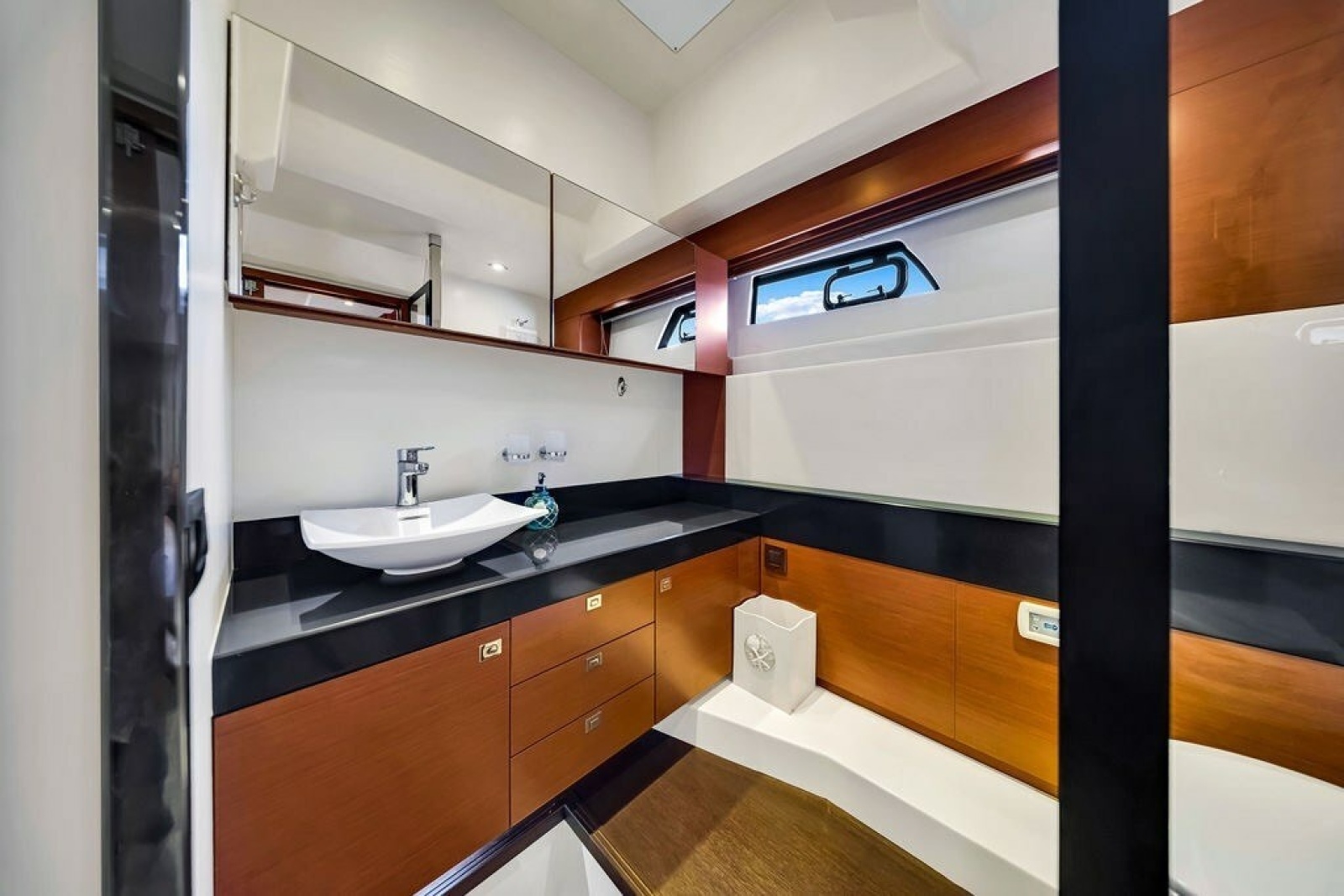 2013 Prestige 550