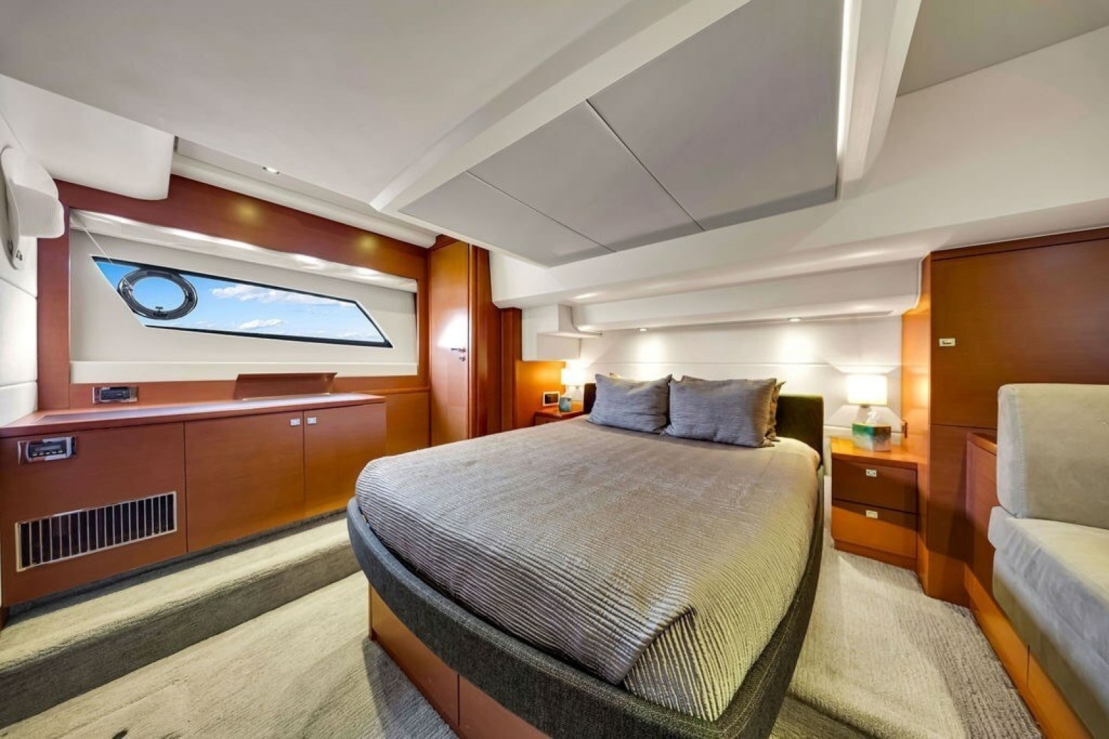 2013 Prestige 550