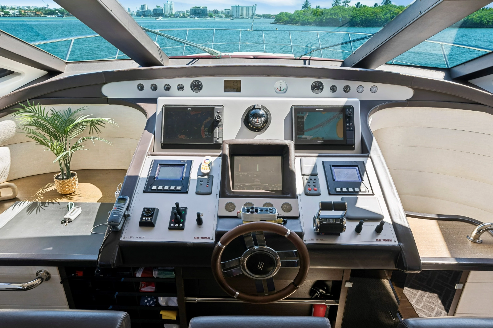 2009 Azimut 86S