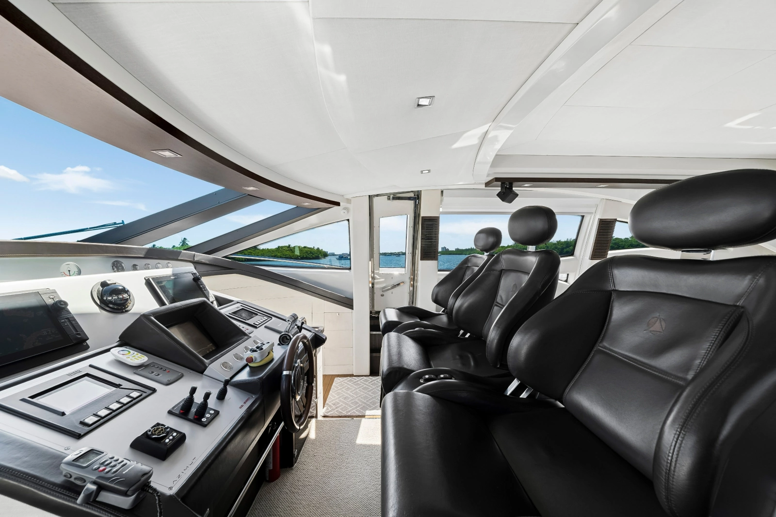 2009 Azimut 86S