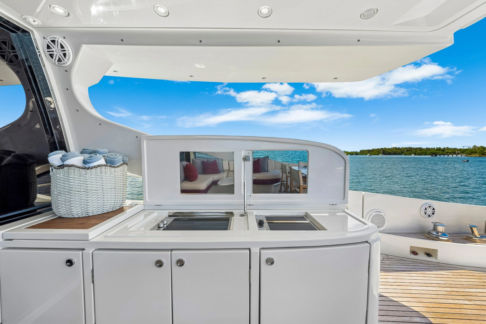 2009 Azimut 86S