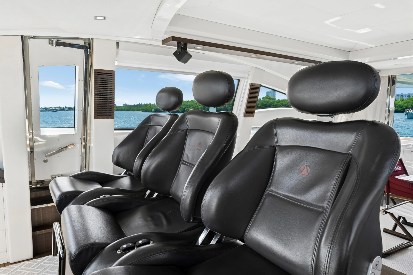 2009 Azimut 86S