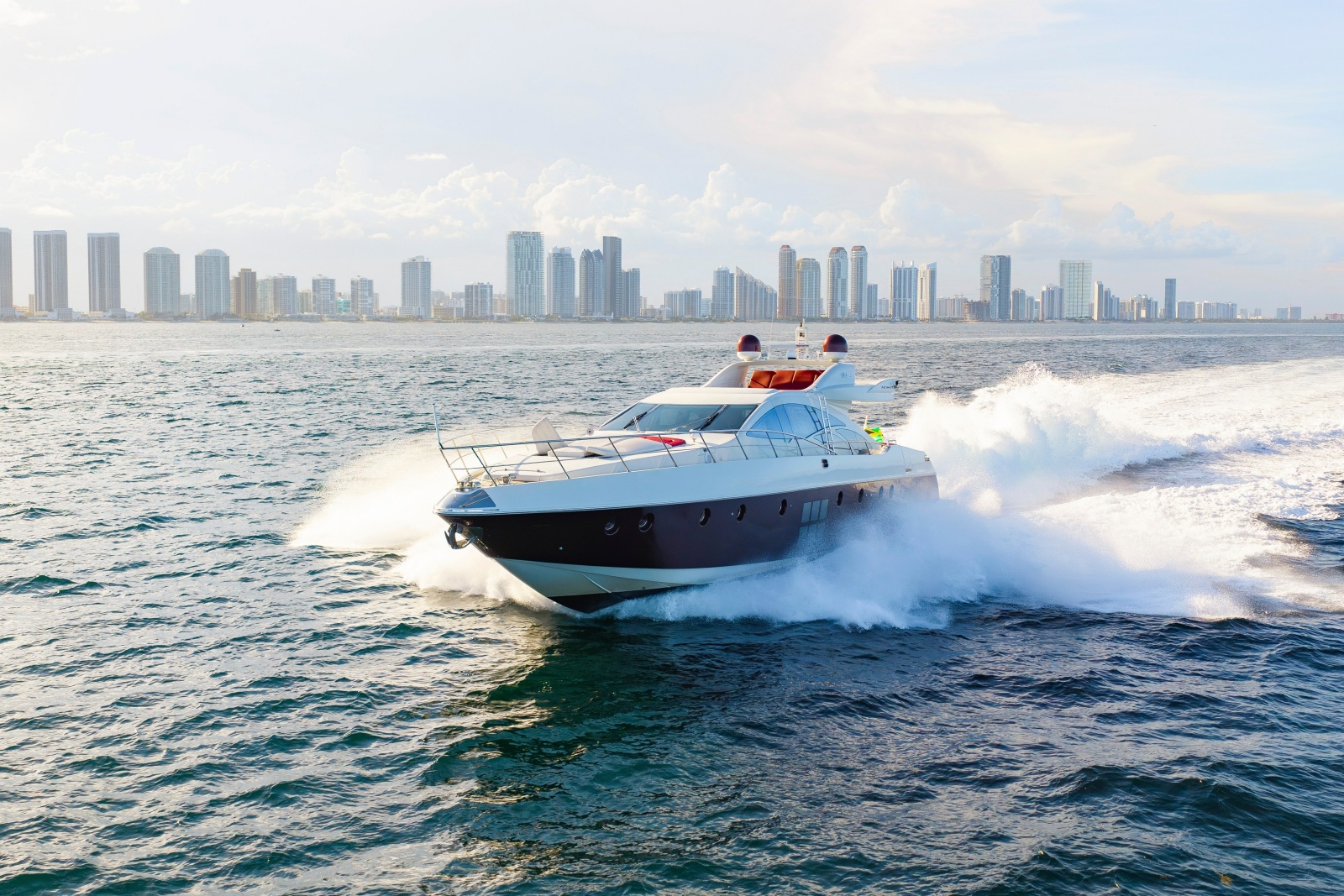 2009 Azimut 86S