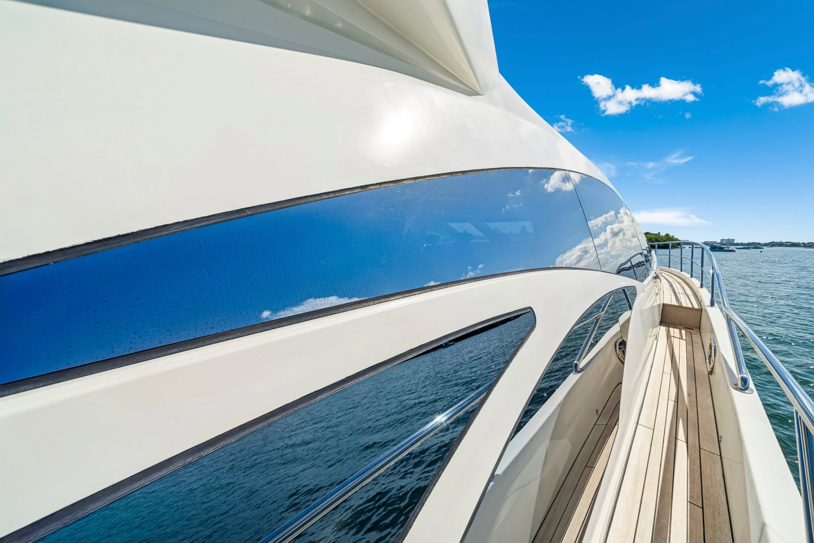 2009 Azimut 86S