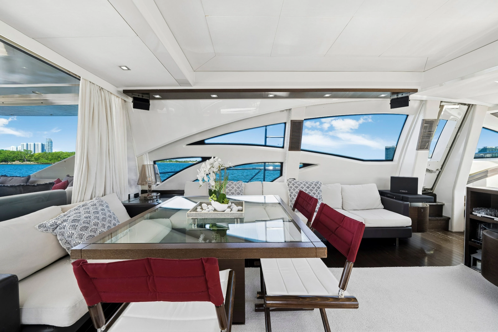 2009 Azimut 86S