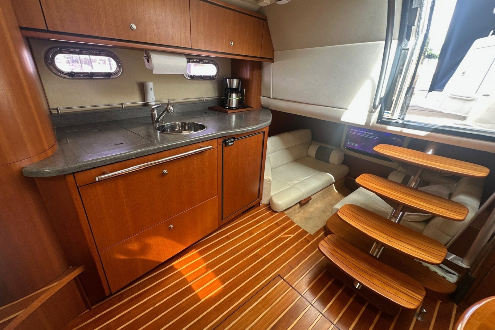 2009 Tiara Yachts 3500 Sovran