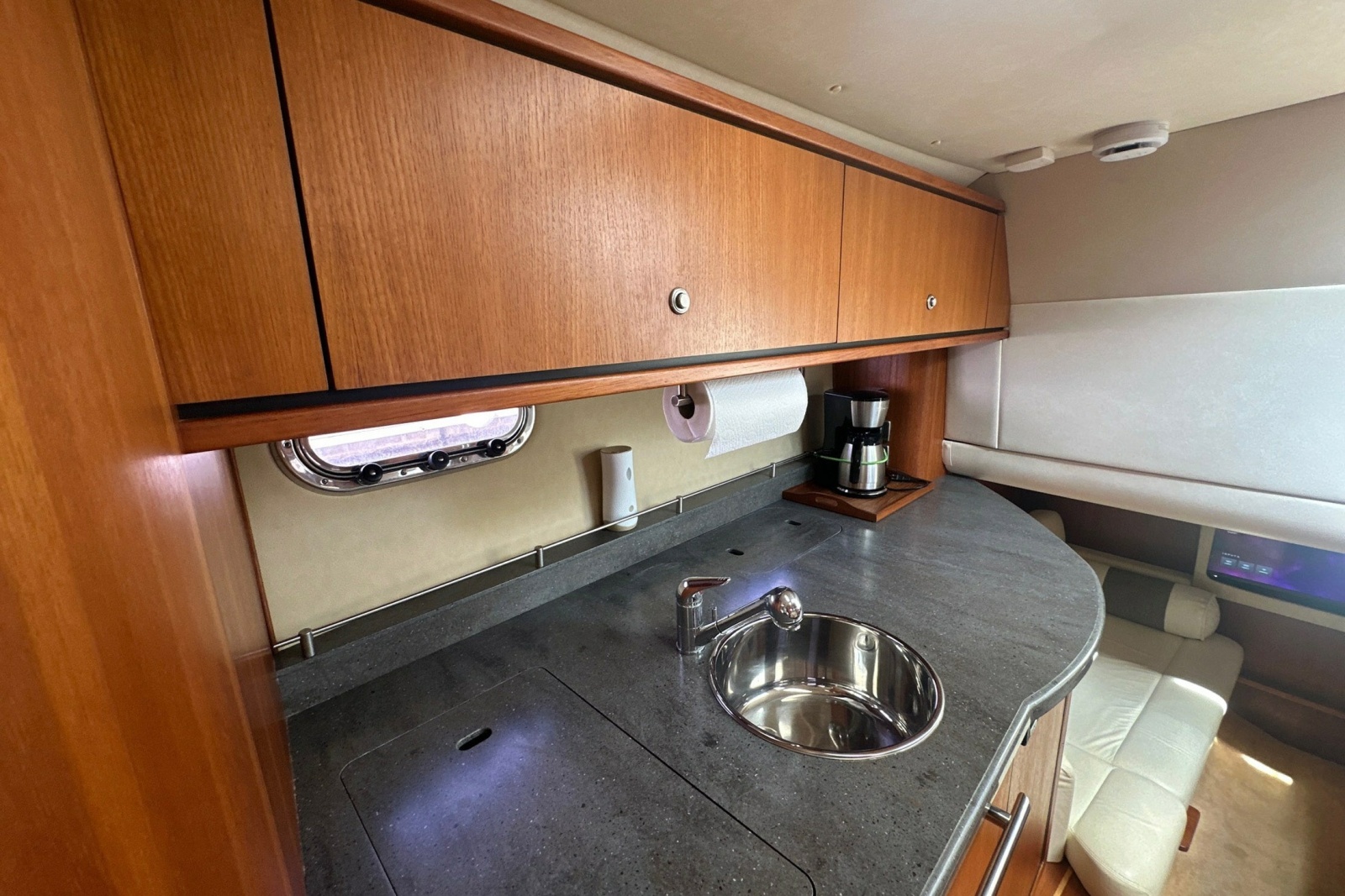 2009 Tiara Yachts 3500 Sovran