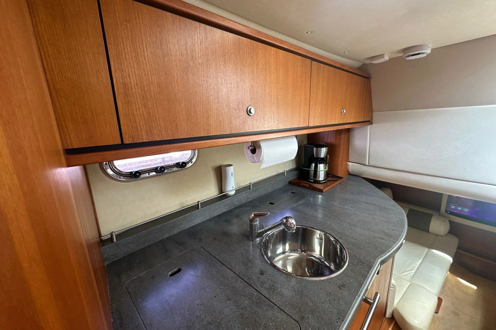 2009 Tiara Yachts 3500 Sovran