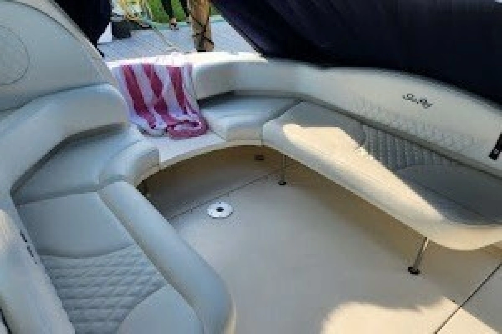 2004 Sea Ray 380 Sundancer