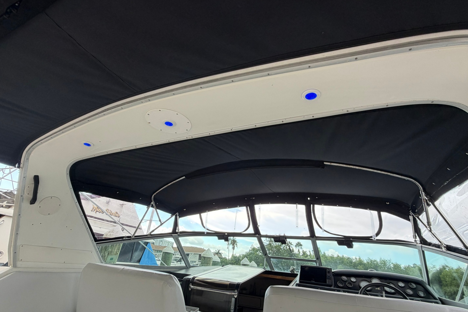 1993 Sea Ray 400 Express Cruiser