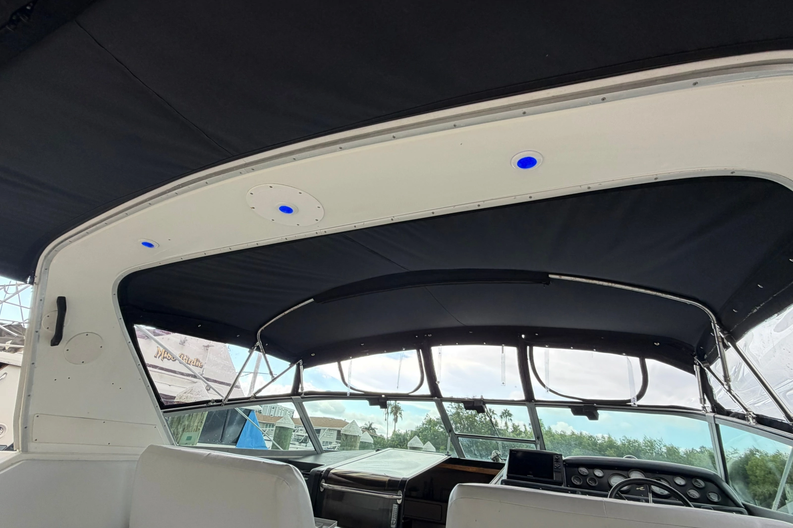 1993 Sea Ray 400 Express Cruiser