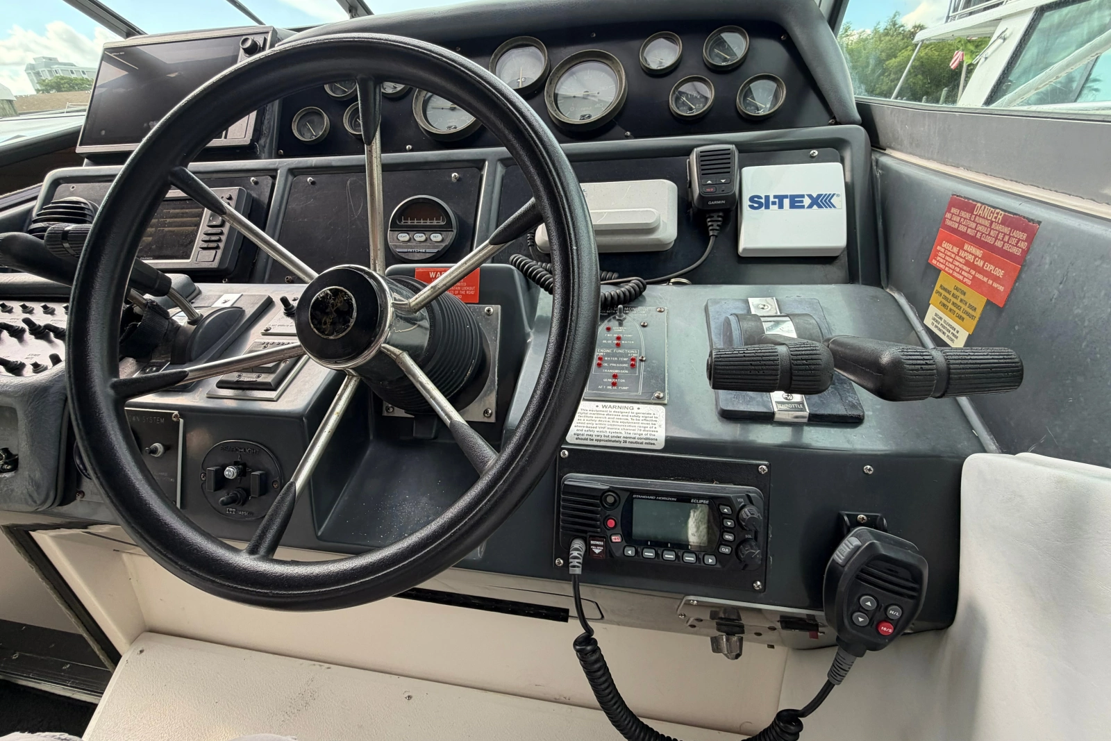 1993 Sea Ray 400 Express Cruiser