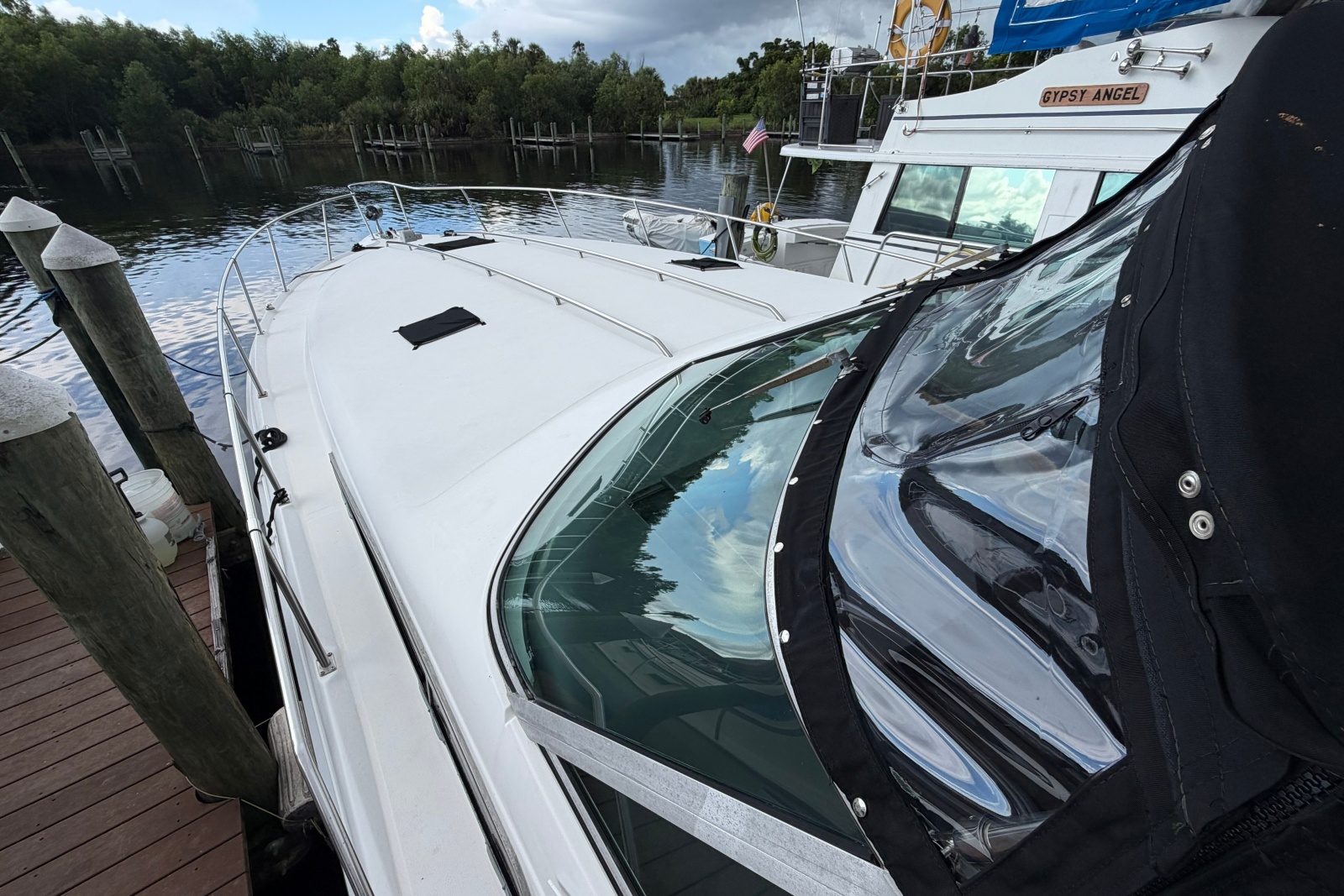 1993 Sea Ray 400 Express Cruiser