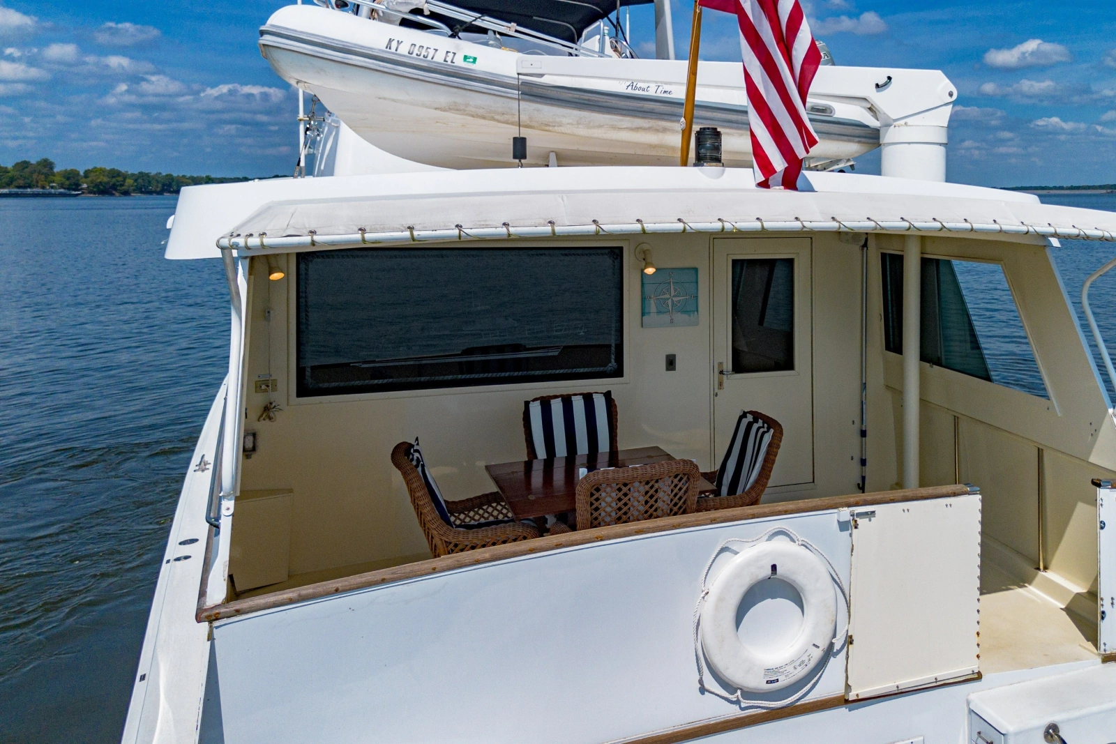 1988 Hatteras 70 Cockpit Motor Yacht