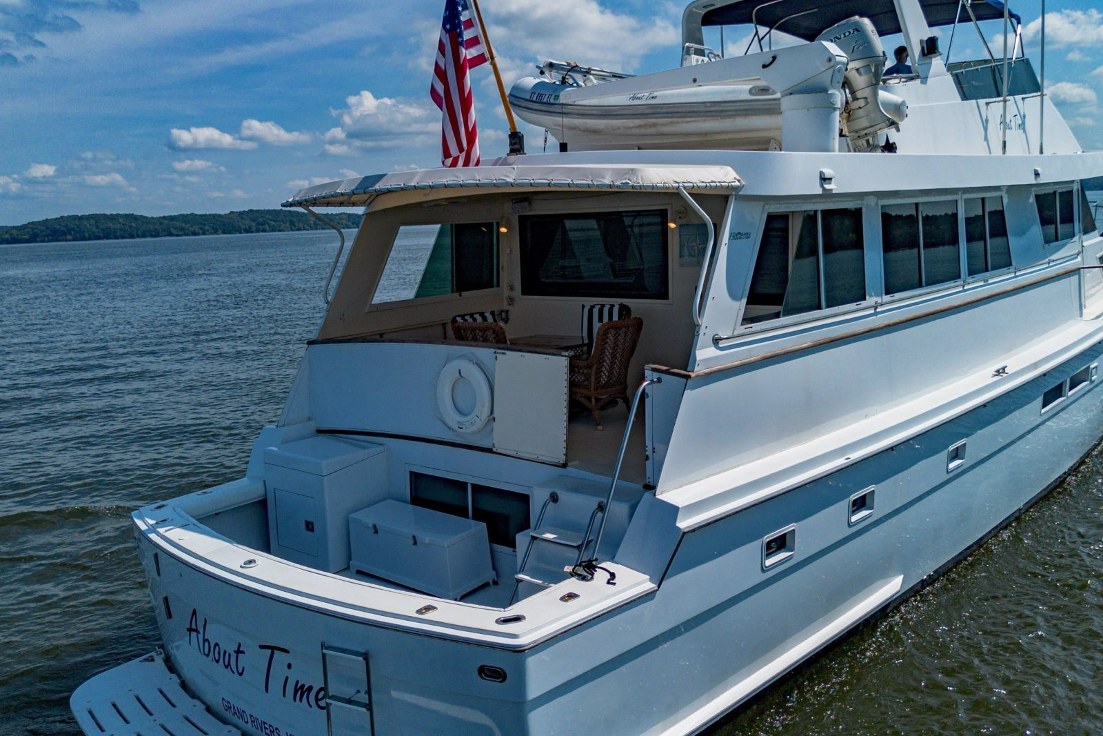 1988 Hatteras 70 Cockpit Motor Yacht