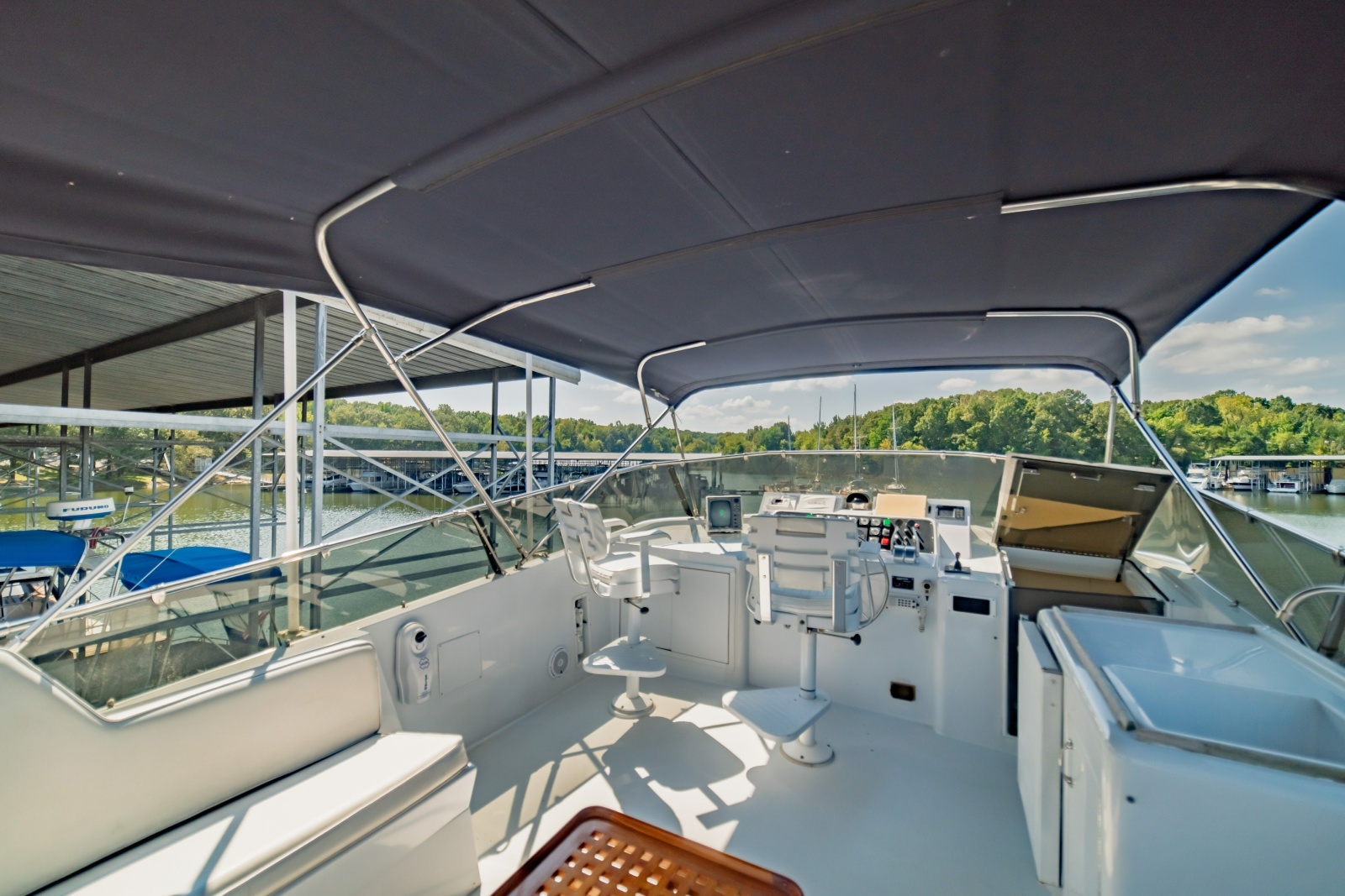 1988 Hatteras 70 Cockpit Motor Yacht