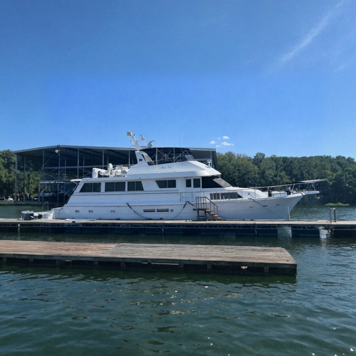 1988 Hatteras 70 Cockpit Motor Yacht