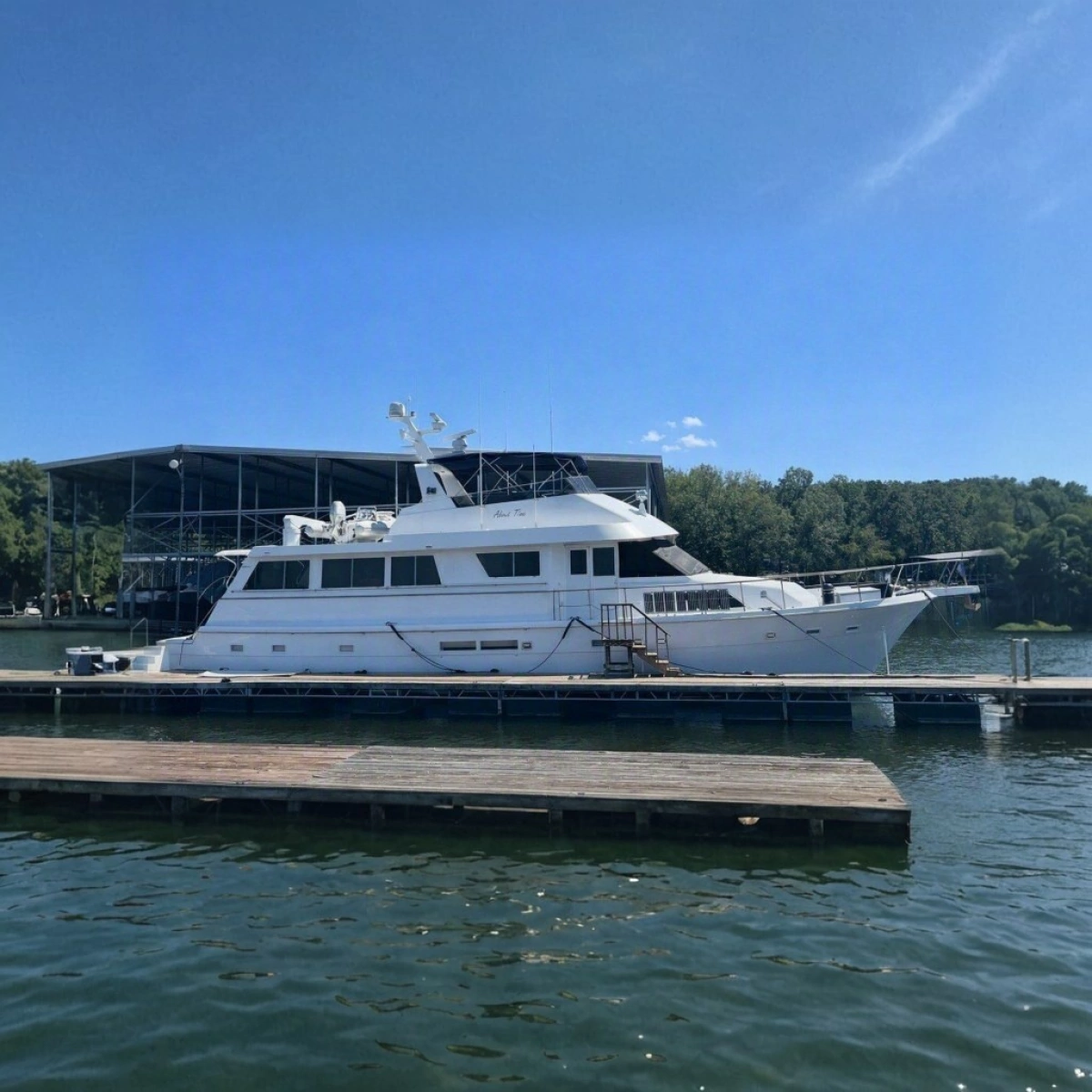 1988 Hatteras 70 Cockpit Motor Yacht