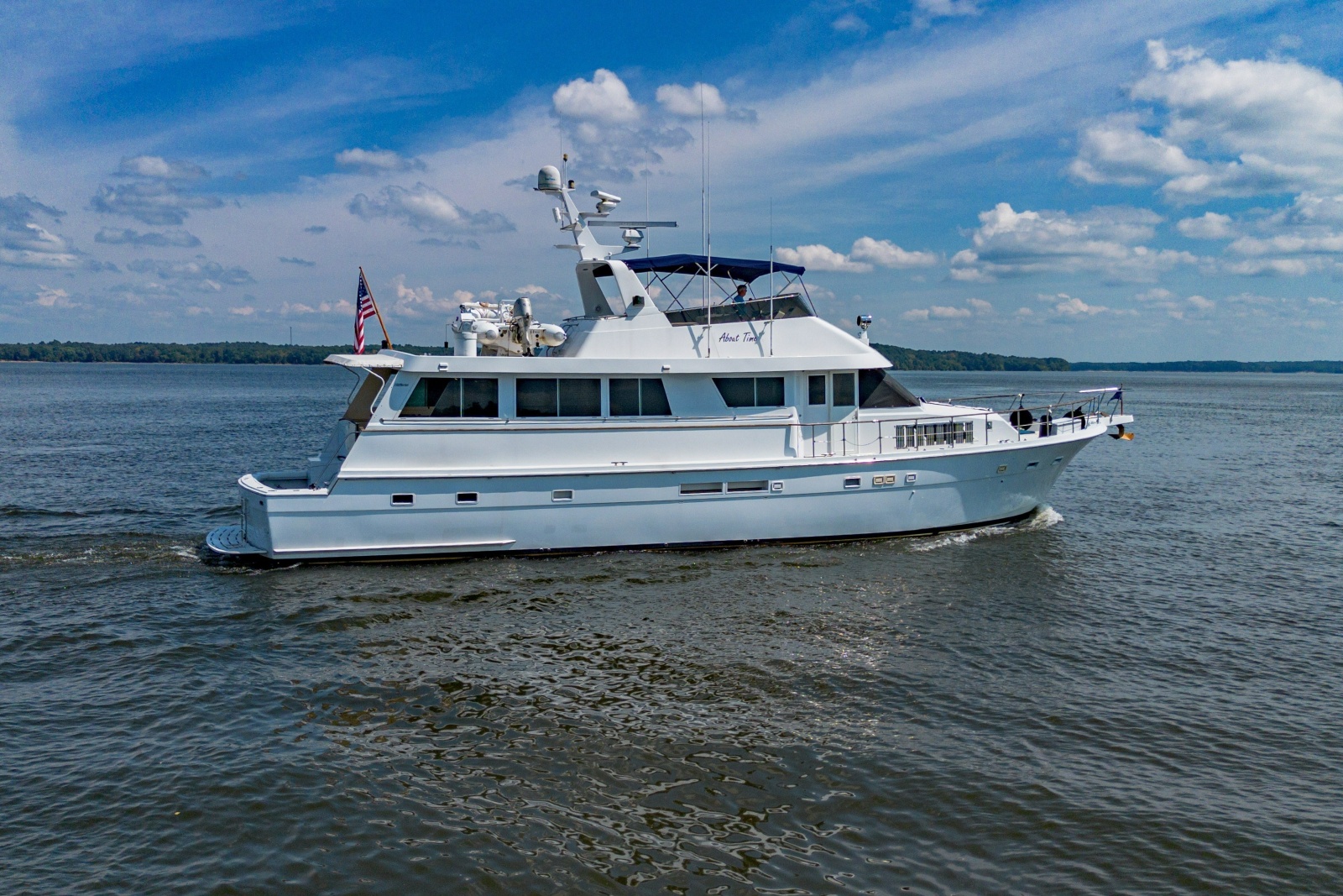 1988 Hatteras 70 Cockpit Motor Yacht