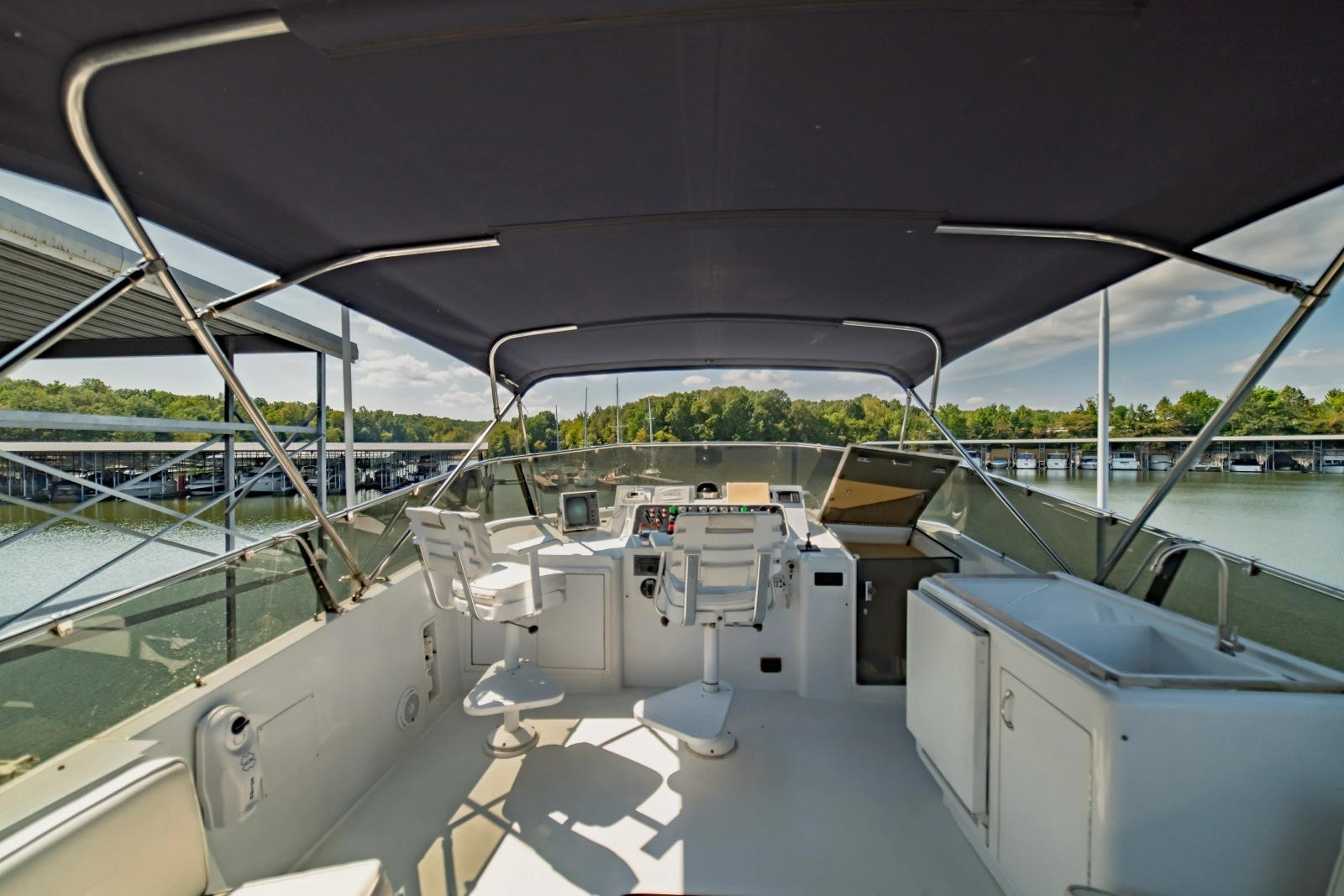 1988 Hatteras 70 Cockpit Motor Yacht