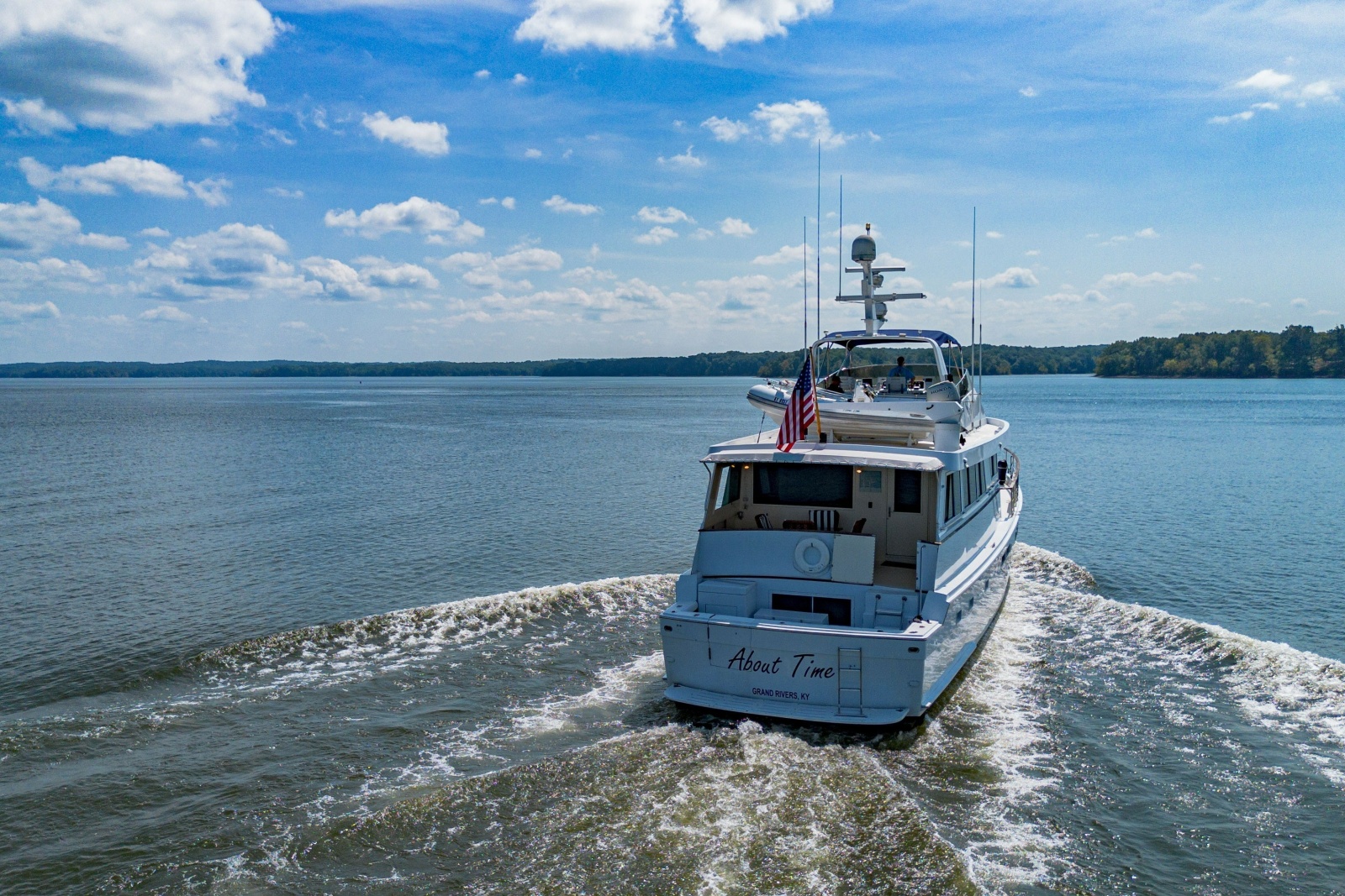 1988 Hatteras 70 Cockpit Motor Yacht