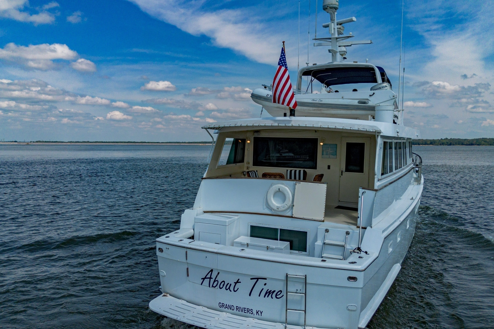 1988 Hatteras 70 Cockpit Motor Yacht